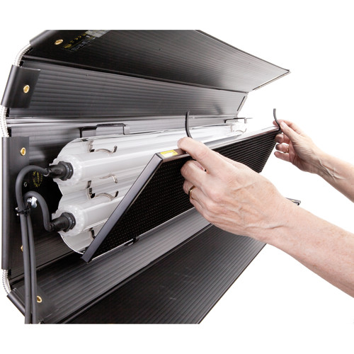 Kino Flo - SYS-FT42U - FreeStyle T42 LED DMX System, Univ (Includes FreeStyle T42 Fixture, Louver 90°, FreeStyle 140 FreeStyle 4ft LED Tube (x2)