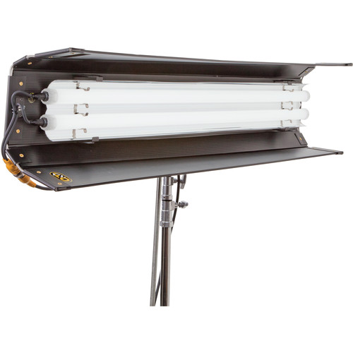 Kino Flo - SYS-FT42U - FreeStyle T42 LED DMX System, Univ (Includes FreeStyle T42 Fixture, Louver 90°, FreeStyle 140 FreeStyle 4ft LED Tube (x2)