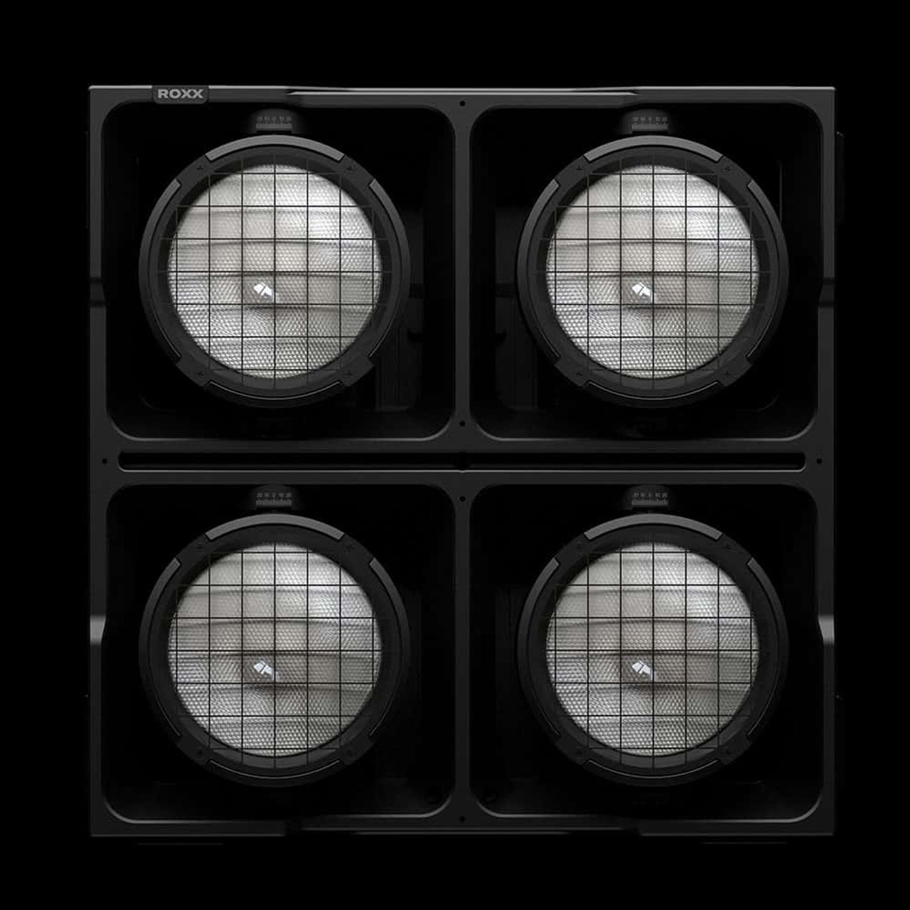 ROXX CLUSTER B4 FC
4x 300w RGBA+WW LEDs
C-Lok Mounting, IP65, 100-240v, black
*does not include omega bracket st