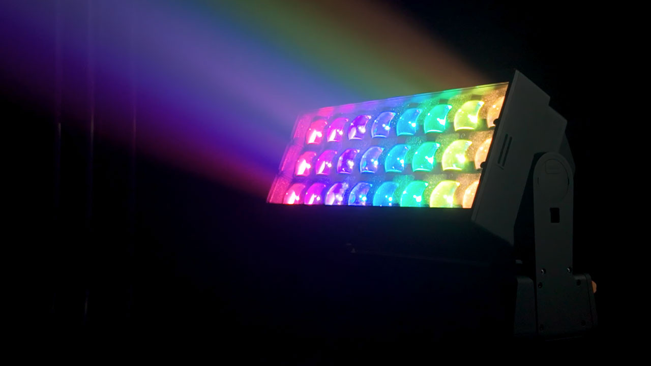 ROXX NEO fx
24x 40w RGBL LEDs, 5600k, 4.5°-70° (via zoom)
188° Motorized Tilt, BLE, CRMX, NFC, IP65 100-240v, Black
*does not include omega brackets (requires 2)