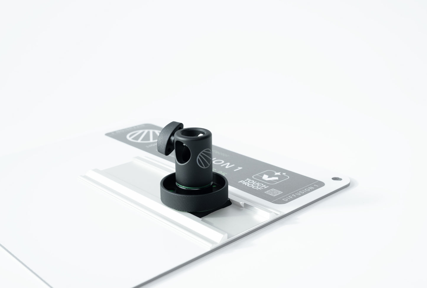 Lightbridge C0300024 T-Wheel – Quick-Lock Grip for small CRLS Precision Lighting Reflectors