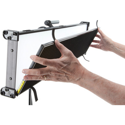 Kino Flo Diva-Lite 31 LED DMX, w/ 90º Louver