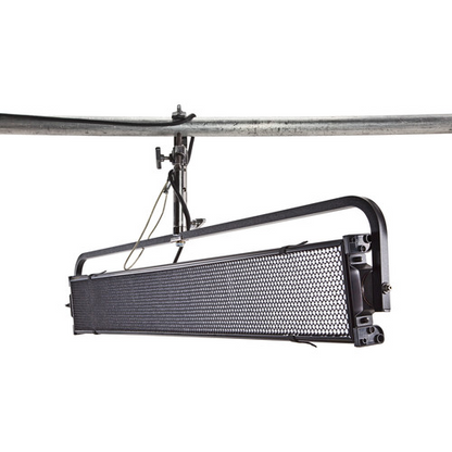 Kino Flo Diva-Lite 41 LED DMX, Yoke, w/ 90º Louver