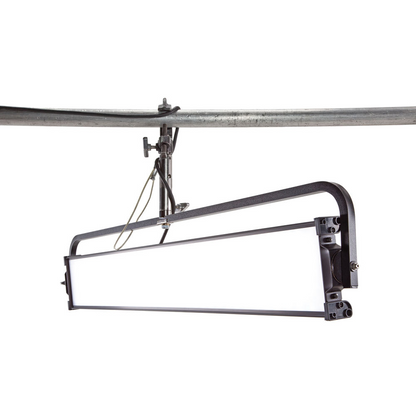 Kino Flo Diva-Lite 41 LED DMX, Yoke, w/ 90º Louver