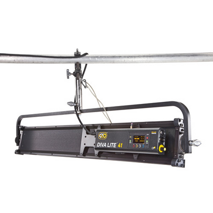 Kino Flo Diva-Lite 41 LED DMX, Yoke, w/ 90º Louver