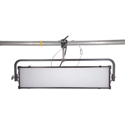 Kino Flo Diva-Lite 31 LED DMX, Yoke, w/ 90º Louver