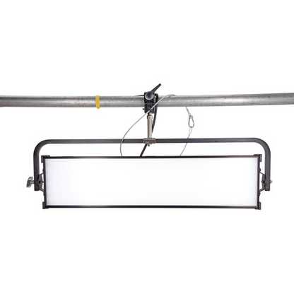 Kino Flo Diva-Lite 31 LED DMX, Yoke, w/ 90º Louver