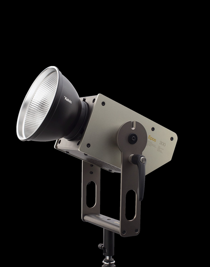 Kelvin Epos 300,  RGBACL LED COB Studio Light incl. Rolling Case (V-Mount)