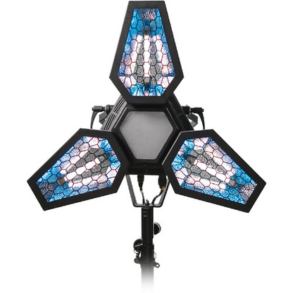 Portman Mantis  
100-240VAC, 250W Max, RGBW, CRI 90+ (4 Pixels total)
3 Outer Pixels with Warm White Fillament & 12W RGBW Glow
1 Center 18W RGBW Center Pixel Module 
5-pin XLR, OnBoard Display
Includes 1x True1 Cable, User Manual