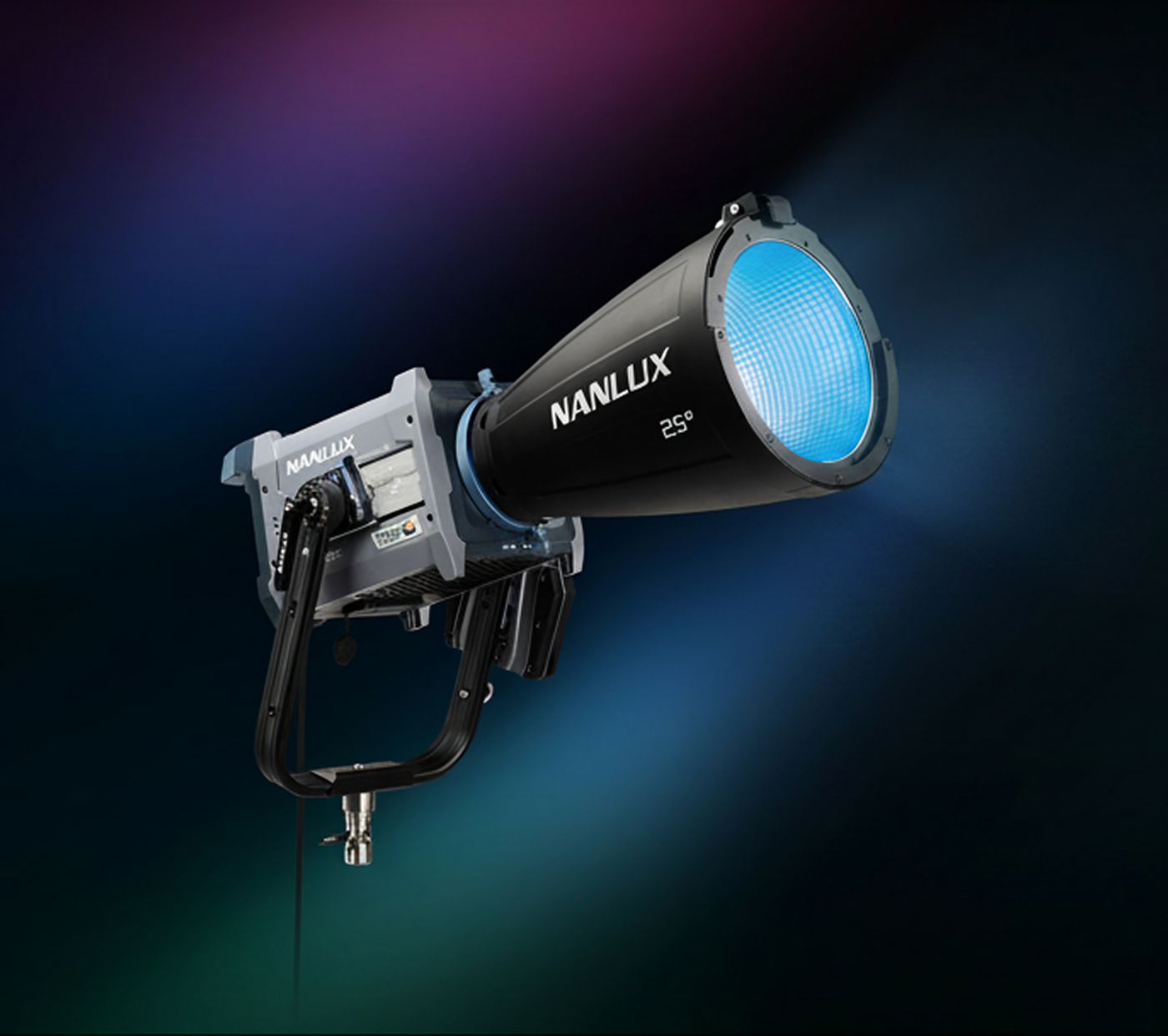 Nanlux Evoke 600C C8 Full-color Spot Light w/Trolley Case